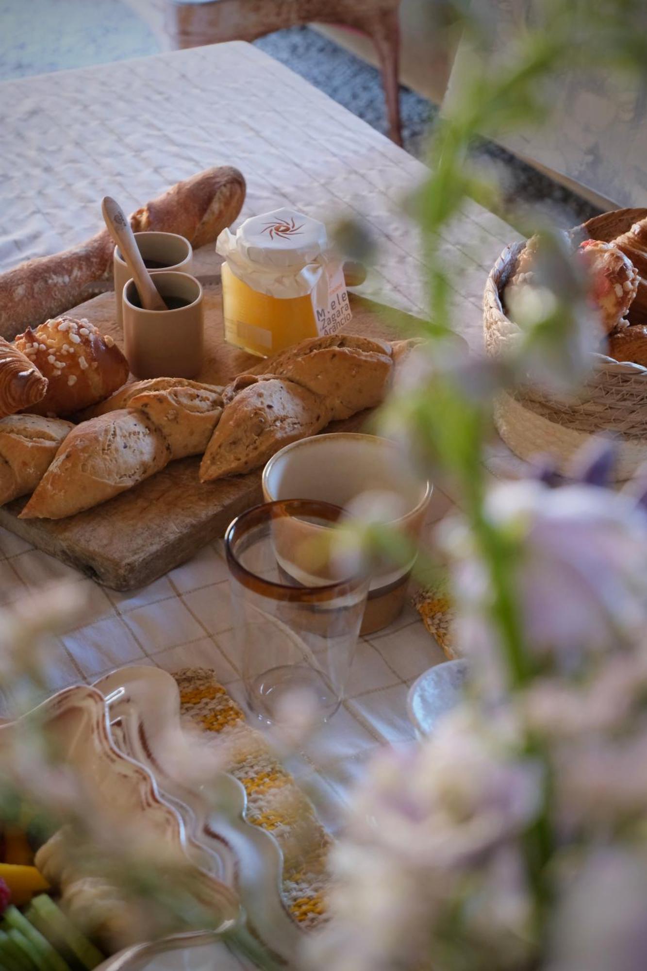 La Petite Parenthese Bed & Breakfast Chaveyriat Ngoại thất bức ảnh